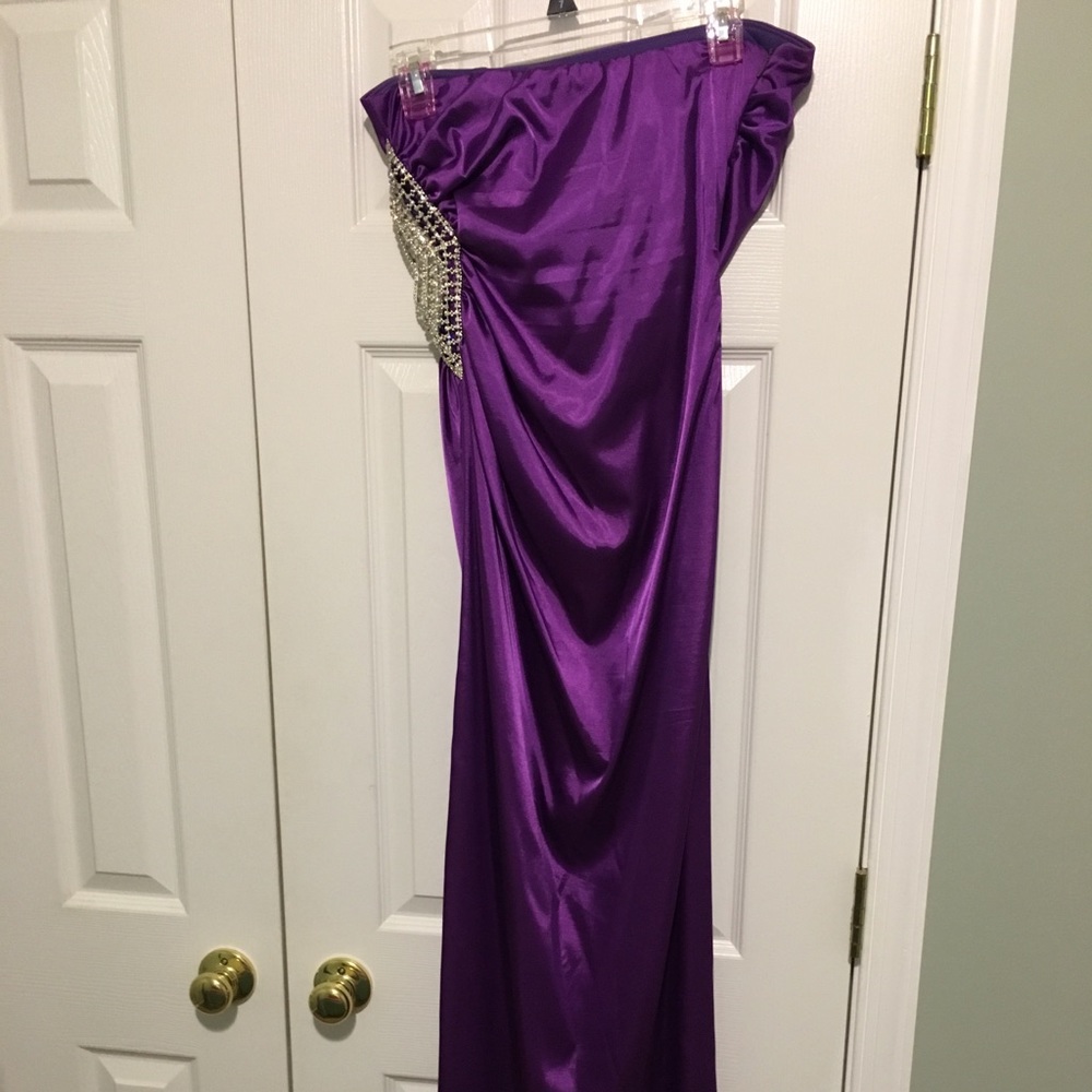 Strapless Formal Dress